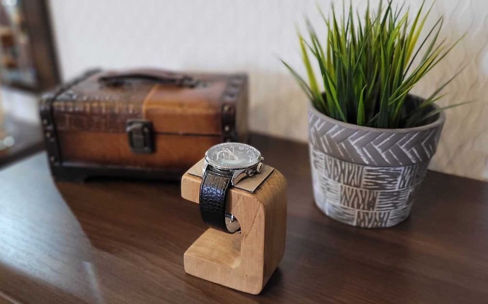 Ekspozytor, stojak na zegarek z drewna dębowego, prezent, handmade