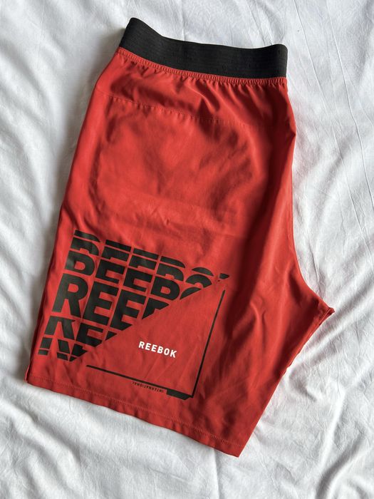 Чоловічі шорти reebok