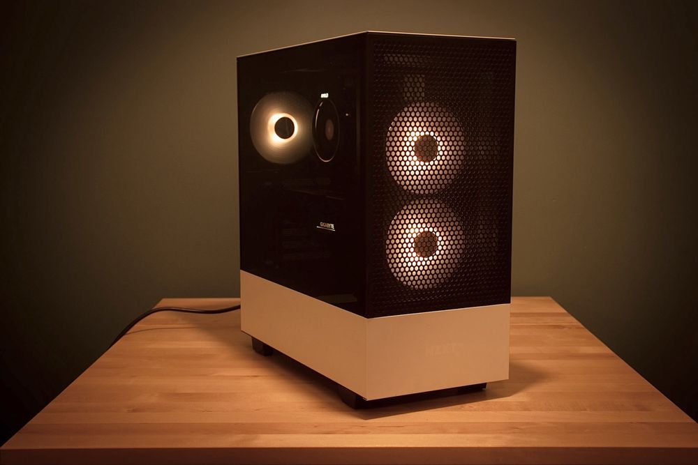 PC - RX 7600 (Gwar.) - 32 GB RAM - NZXT - R5 3600 XT