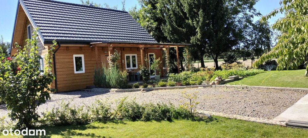 Nowy dom nad jeziorem Lutoborskim