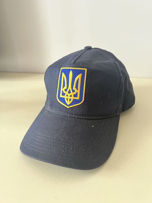 Кепки в асортименті