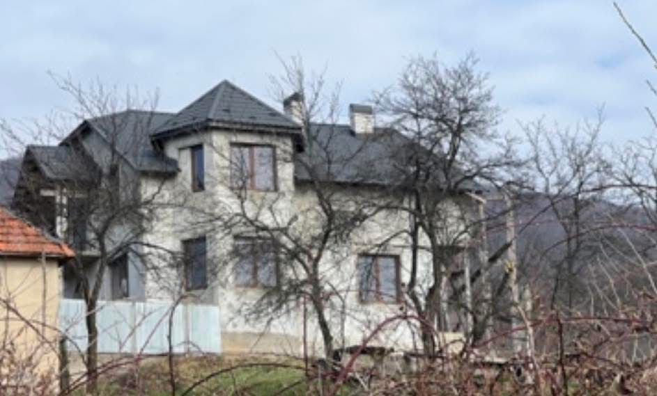 Ексклюзив новий дім з 50 сот