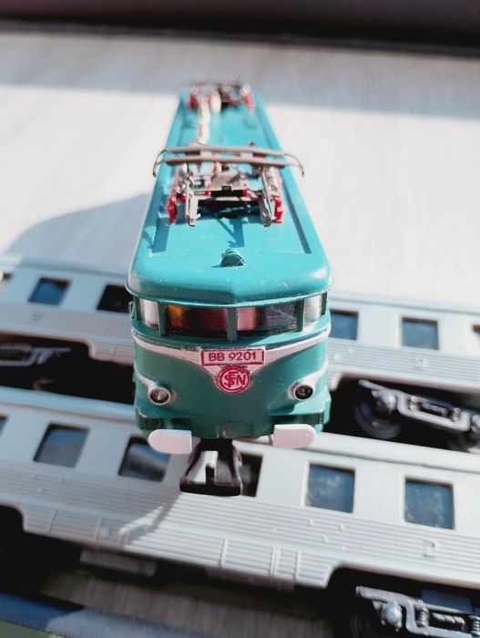 Conjunto comboio passageiros, carga e obras H0 1:86