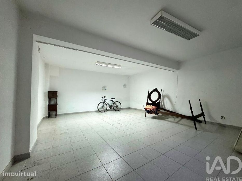 Loja / Estabelecimento Comercial em Vieira de Leiria de 101,00 m2