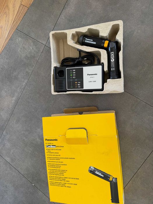 panasonic drill EY6220 , ładowarka EY0L 11