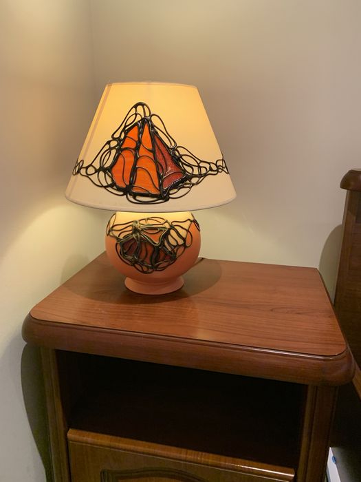 Lampa nocna zdobiona