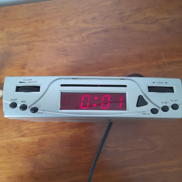Relogio radio despertador alarme etc
