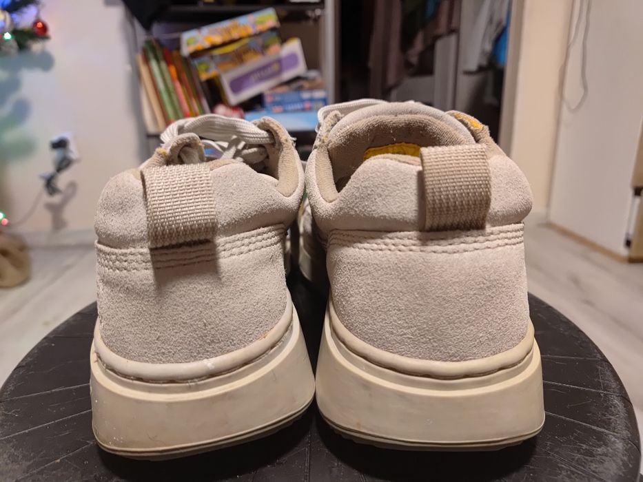 Buty sneakers zamszowe Caterpillar rozmiar  40