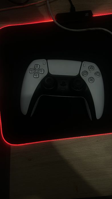 Zamienie na Komputer Ps5+dwa pady