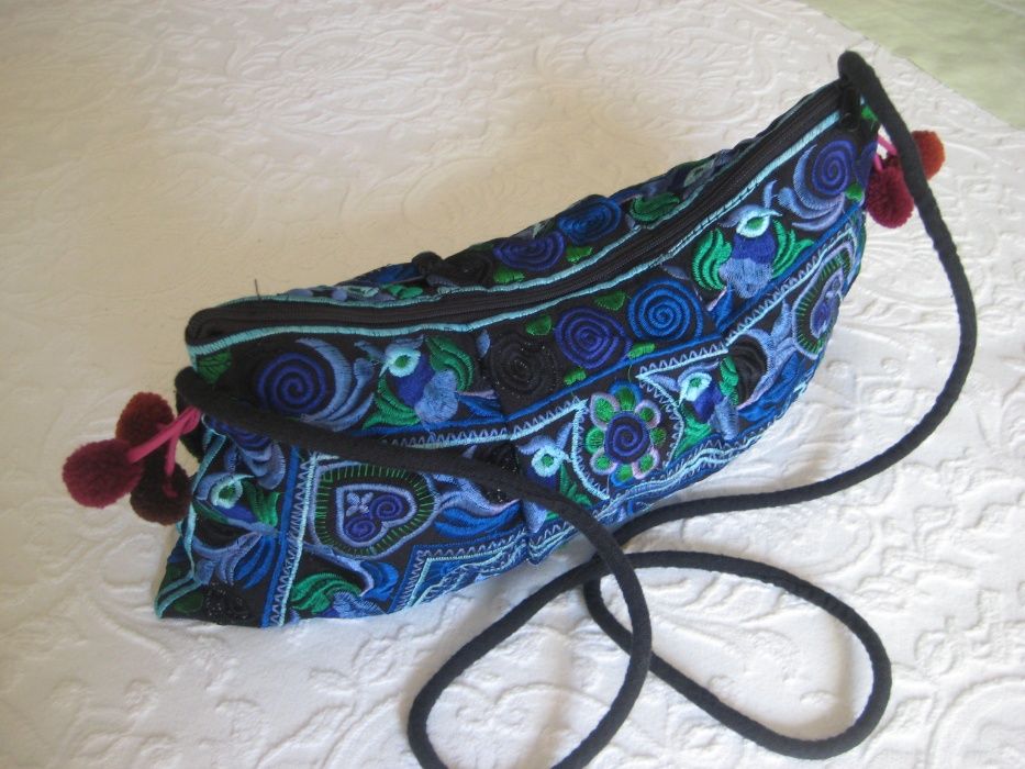 Mala bordada, tons de azul, Peru(NOVA)