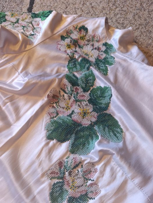 Вишите бісером плаття