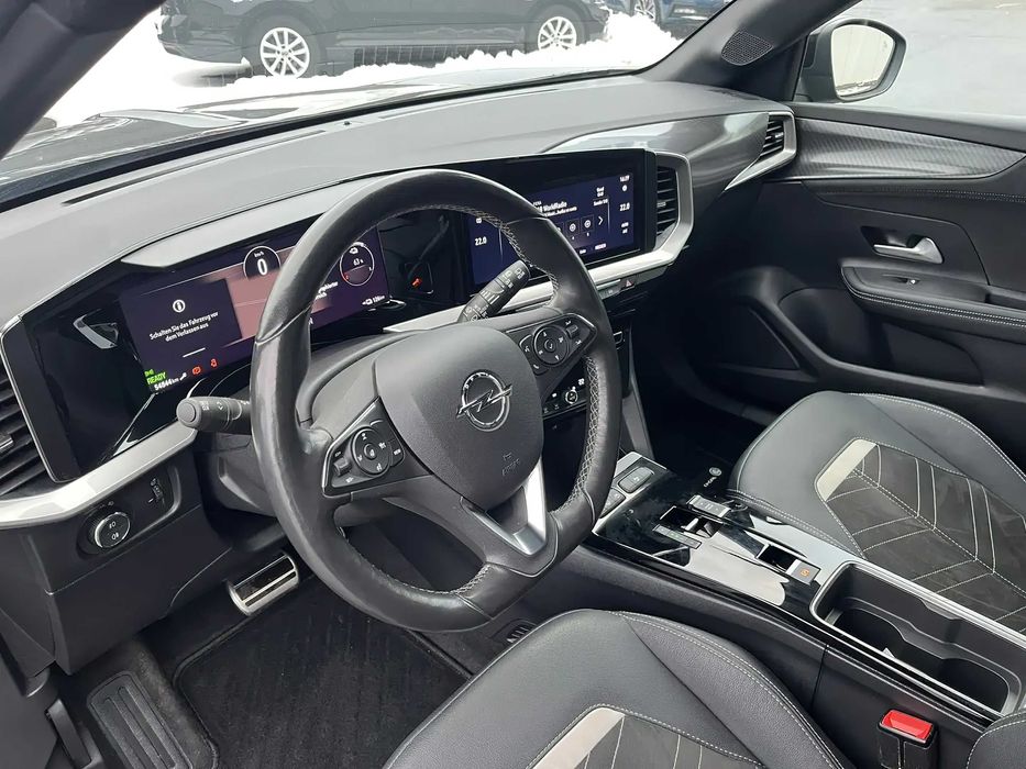 Opel Mokka-E      2021