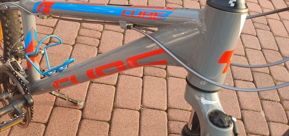 Cube Kid 240 Action Team grey rower górski dziecięcy koła 24"