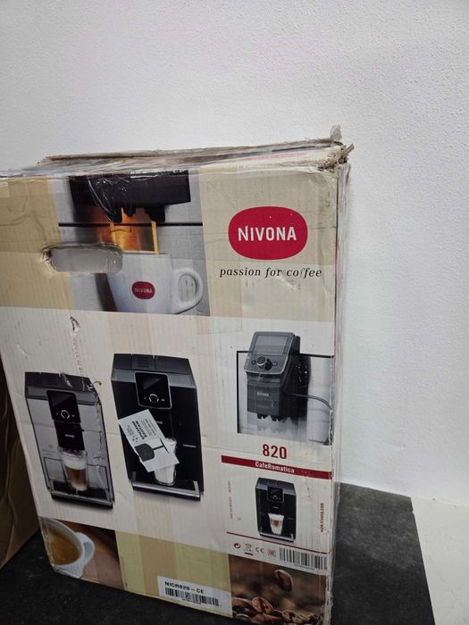 Máquina de Café Automática Nivona CafeRomatica 820
