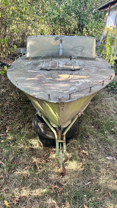 Прогрес 2 лодка човен катер моторний