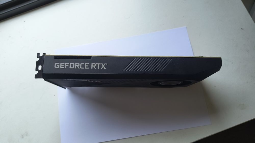 Placa gráfica Asus RTX 3070 turbo 8gb