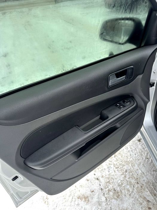 Продам Ford Focus 2007 рік можлива розстрочка,кредит,обмін!