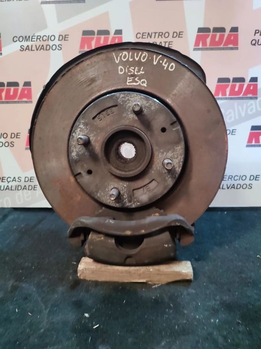 VOLVOV40DMANGADEEIXOESQUERDA