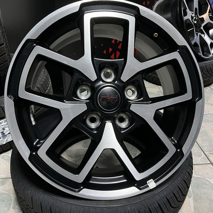 Новий комплект дисків з запаскою R17.5.127 Jeep Wrangler Jeep Gladiato