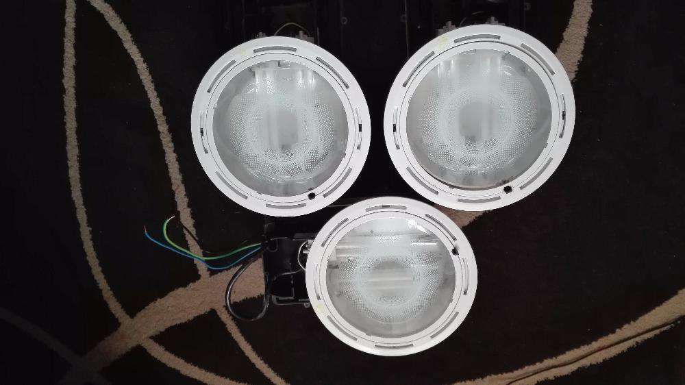 3 Lâmpadas de encastrar no tecto