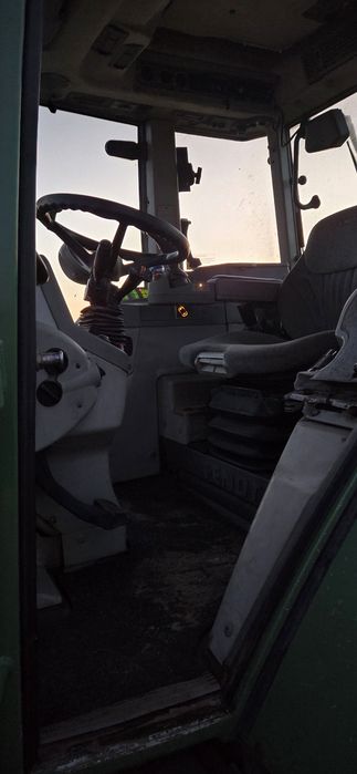 Ciągnik rolniczy Fendt 716 vario tms com3