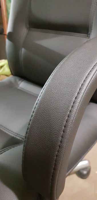 Перетяжка офісного крісла