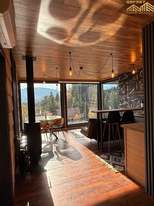 Верховина. Верховинський район. Карпати. Нерухомість. Котедж