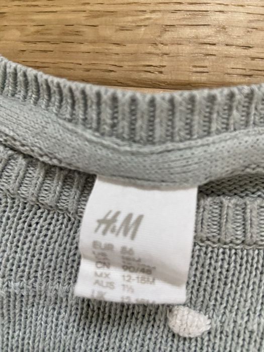 Sweterek z kuleczkami H&M 86 92