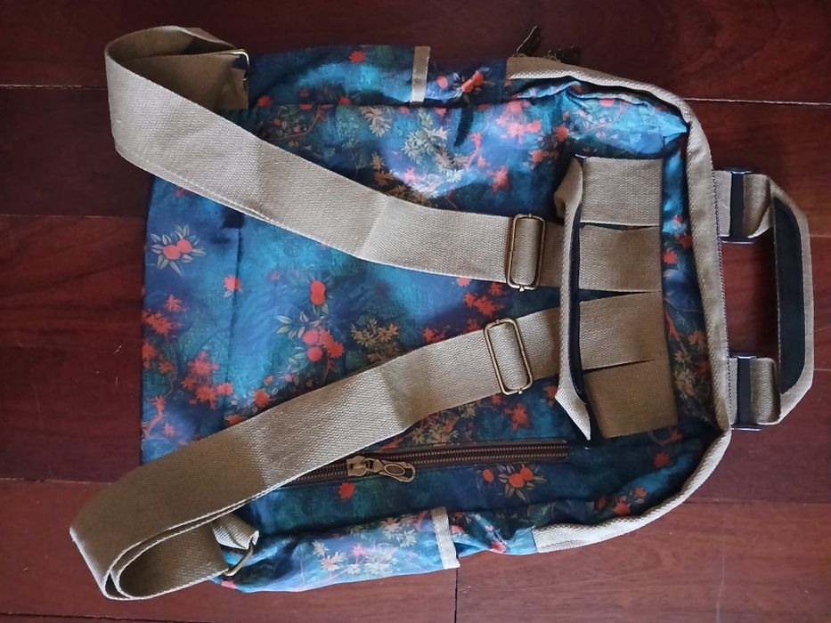 Mochila Nova  de Senhora