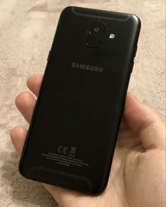 Телефон Самсунг а6.3,32