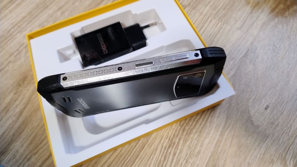 Doogee s mini 8/256 gb,б/у,сірий.