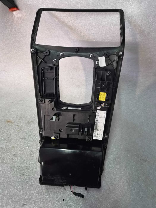 Panel konsola MMI Audi A8 D3 -609