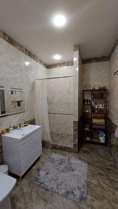 Продаж 2х поверховий будинок  по вул.козача