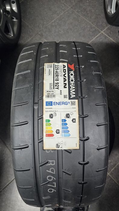 Pneus Yokohama advan 225/40/18