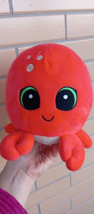 Bonecos e brinquedos variados