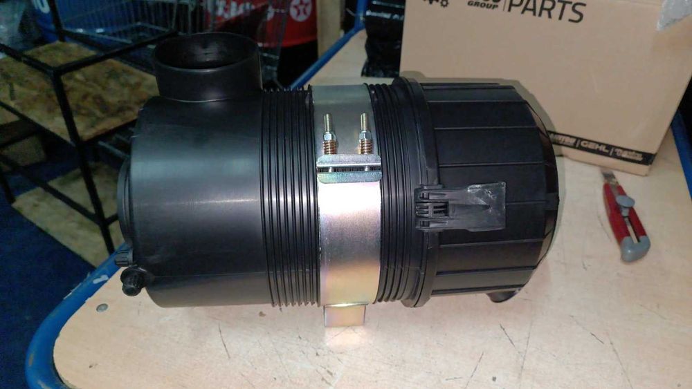 Корпус повітряного фільтра з фільтрами в сборі Маніту Manitou МТЗ ЮМЗ