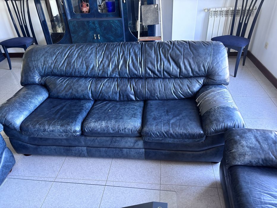 Conjunto de Sofás em Pele Azul Marinho (3 Lugares + 2 Poltronas) + Capas Incluídas
