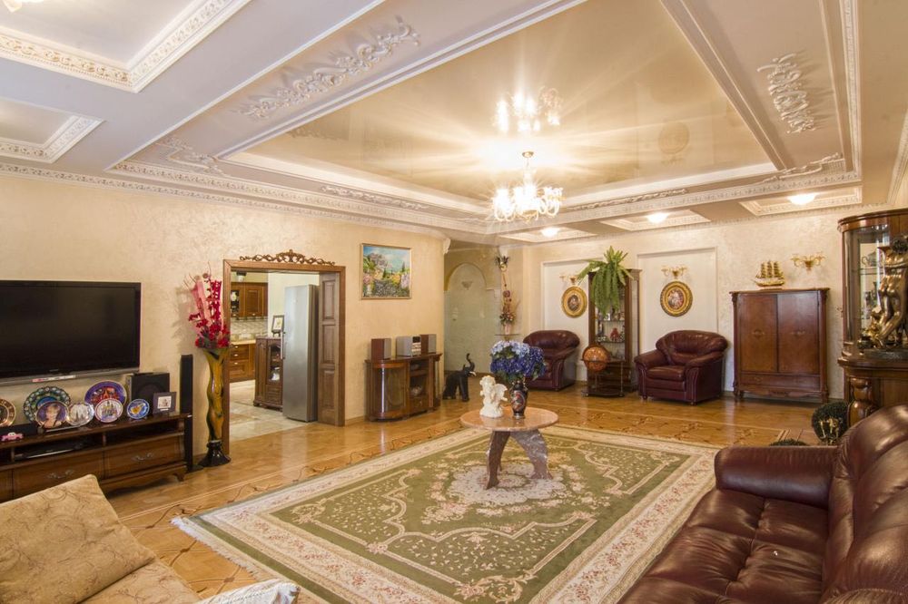 Продаж квартири 245 кв.м. з терасою! 2 поверх, ЖК Чайка, вул Лобановського 21