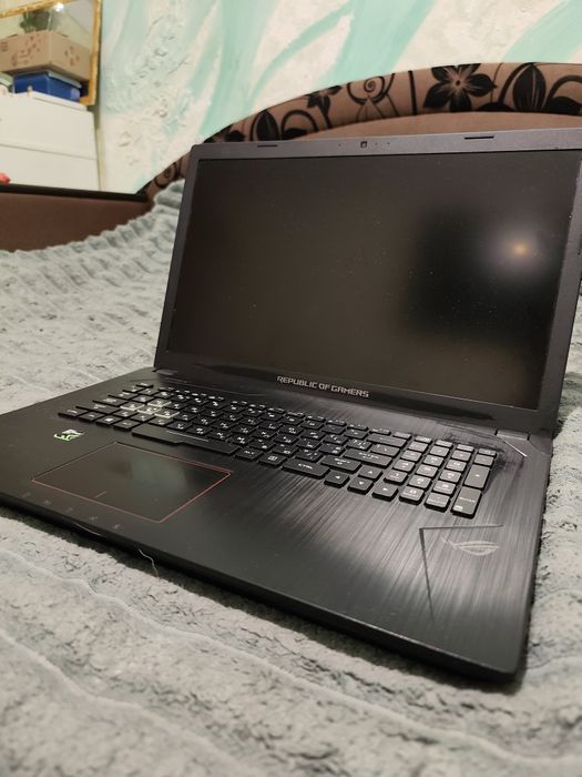 Игровой ноутбук 17.3 Asus Rog Strix