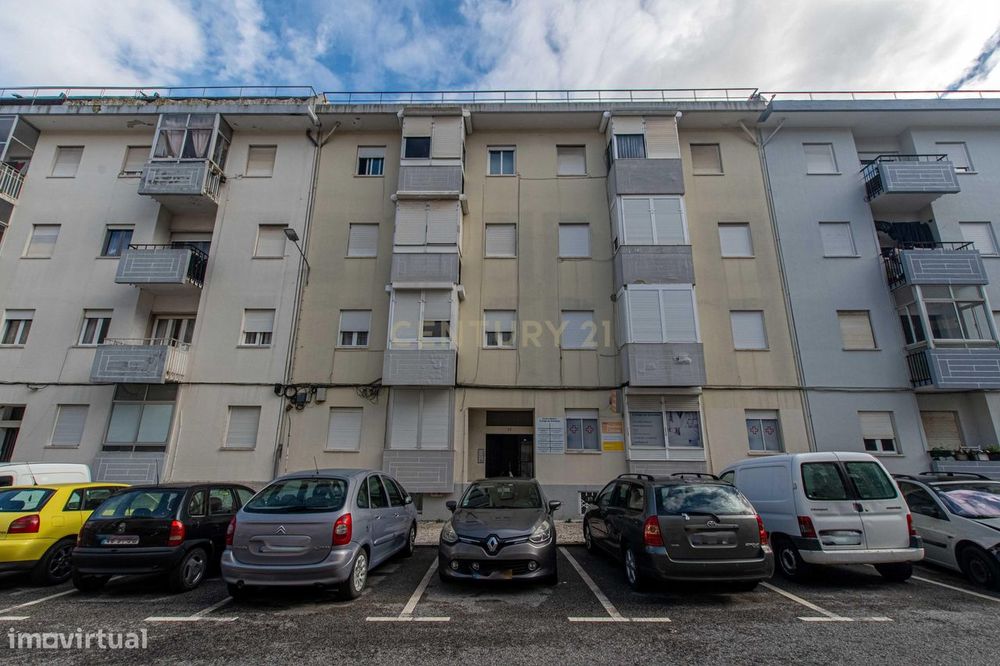 Apartamento T3 - Reboleira — Venteira, Lisboa