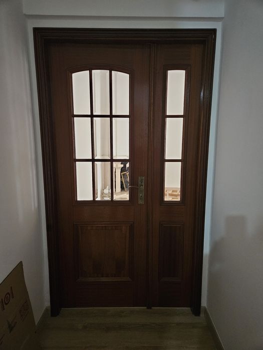 Portas em madeira usadas