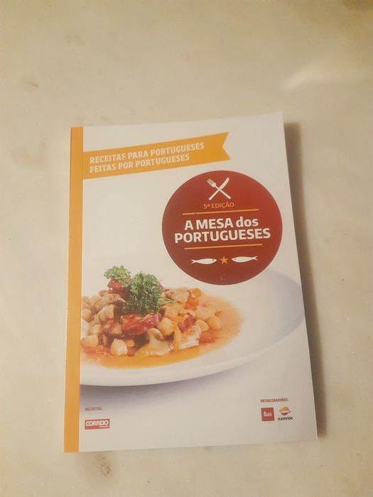Conjunto de 2 Livros de Culinária