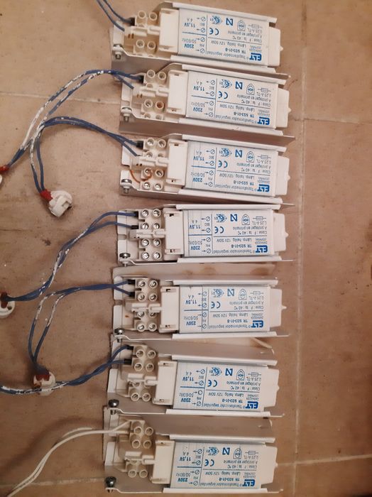 Balastros de iluminação 11,5 v - 4 A