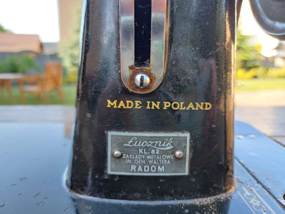 Maszyna do szycia Łucznik Radom ze stolikiem