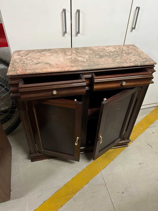 Moral Antigo com Espelho