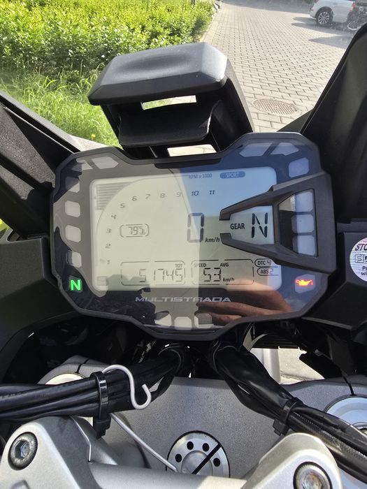 Мотоцкл Ducati multistrada 950