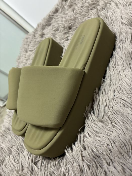 Шльопанці  жіночі asos 41 літні