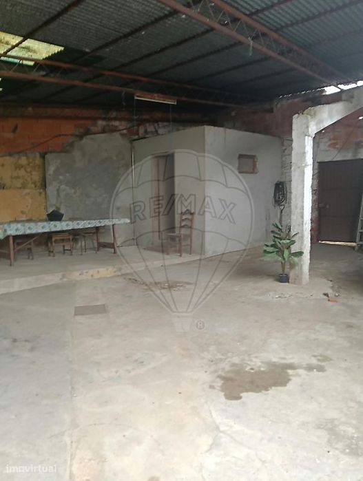 Moradia T5 para venda