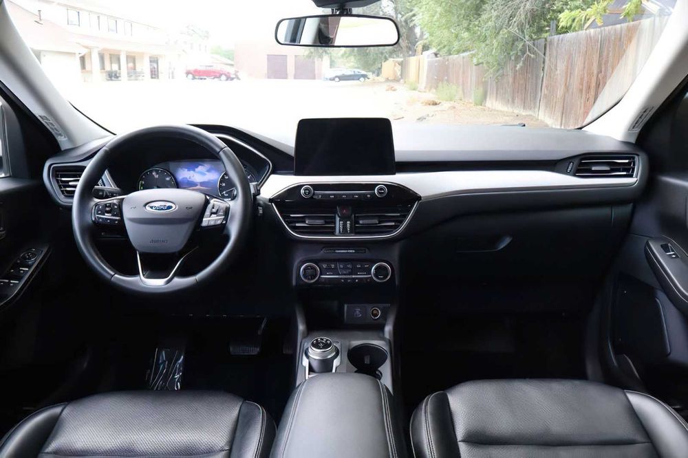 Ford Escape      2021
