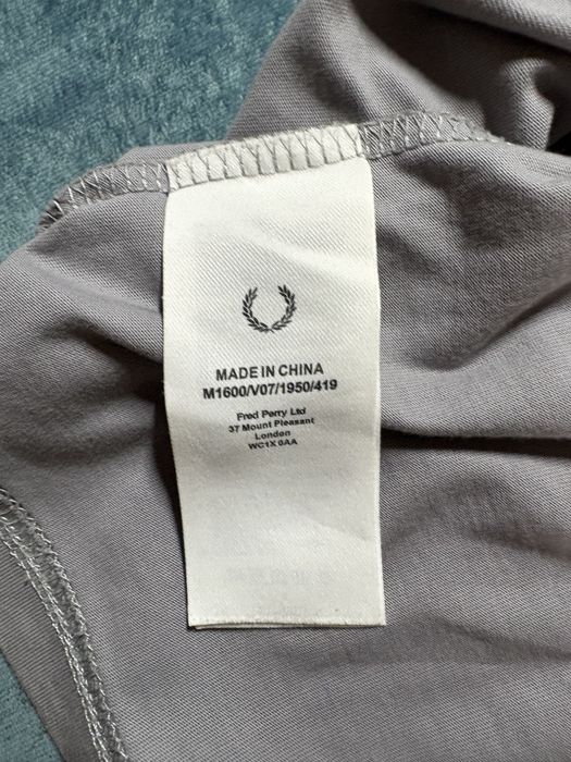 Футболка Fred Perry (на лампасах)